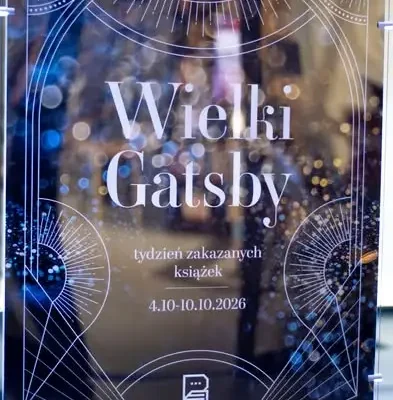 Żory: Tydzień Zakazanych Książek w bibliotece – wystawa inspirowana „Wielkim Gatsbym”
